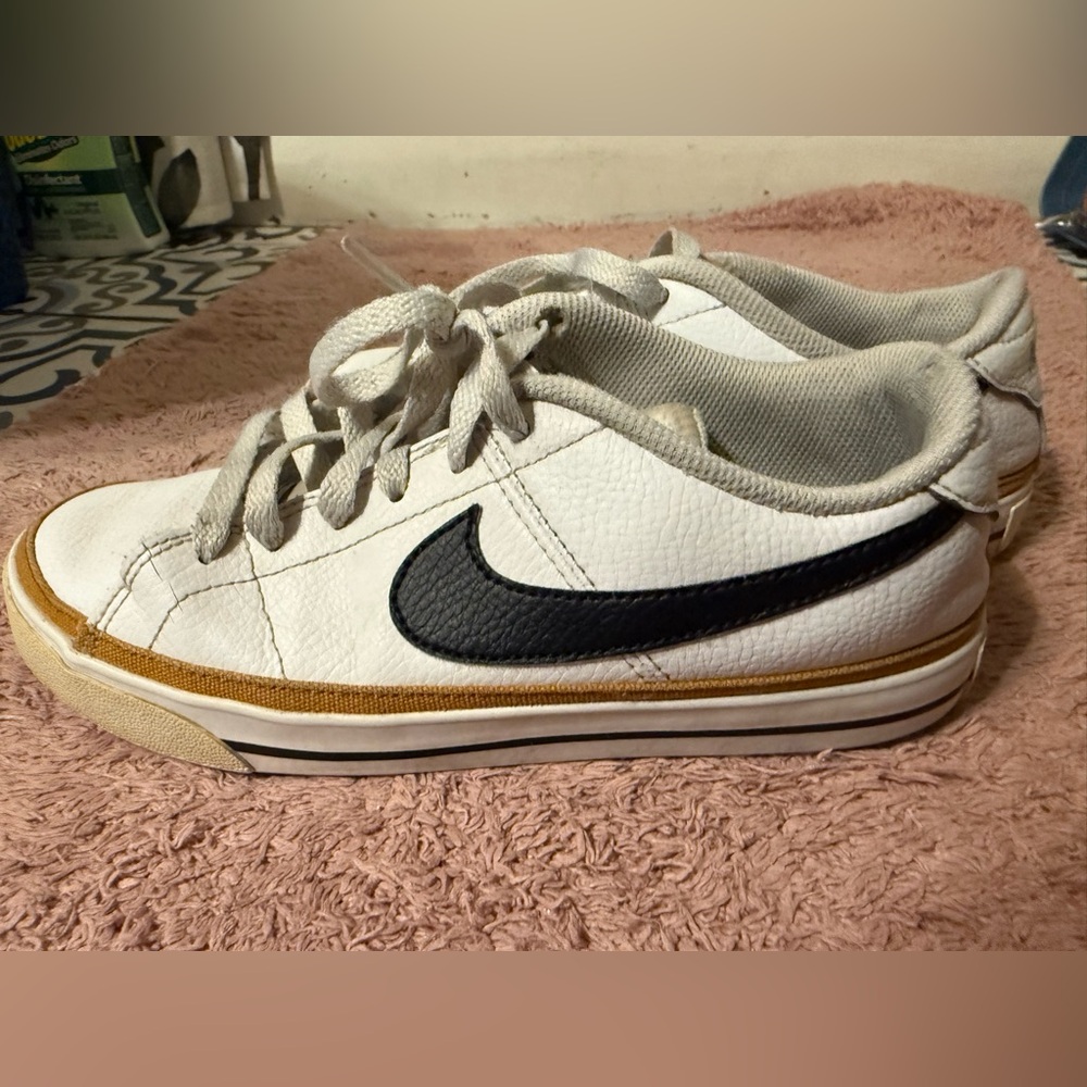 Nike White and Brown Athletic Shoes